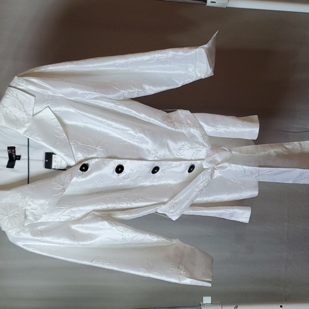 Jacket by Laura. (NWT)‎